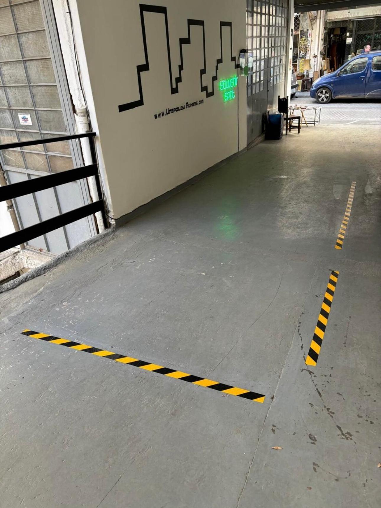 Monastiraki Citycenter Sleepbox- Unspoiled Athens Apartments מראה חיצוני תמונה