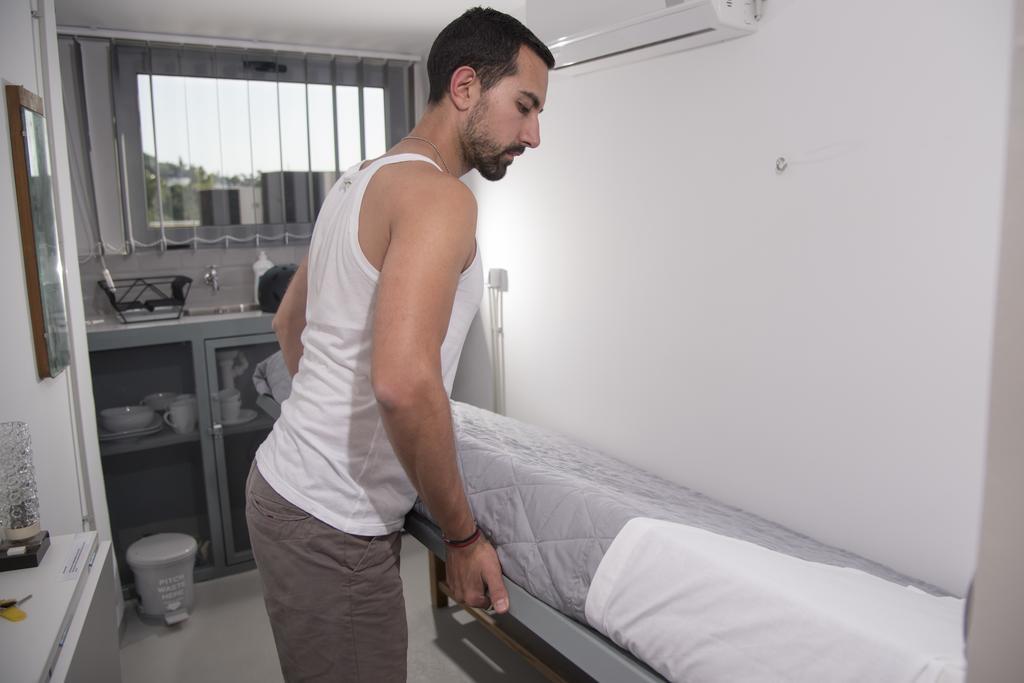 Monastiraki Citycenter Sleepbox- Unspoiled Athens Apartments מראה חיצוני תמונה